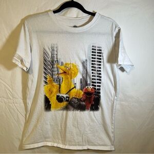 Sesame Street  Big Bird & Elmo Tourists Shirt -med - White - 100% Cotton